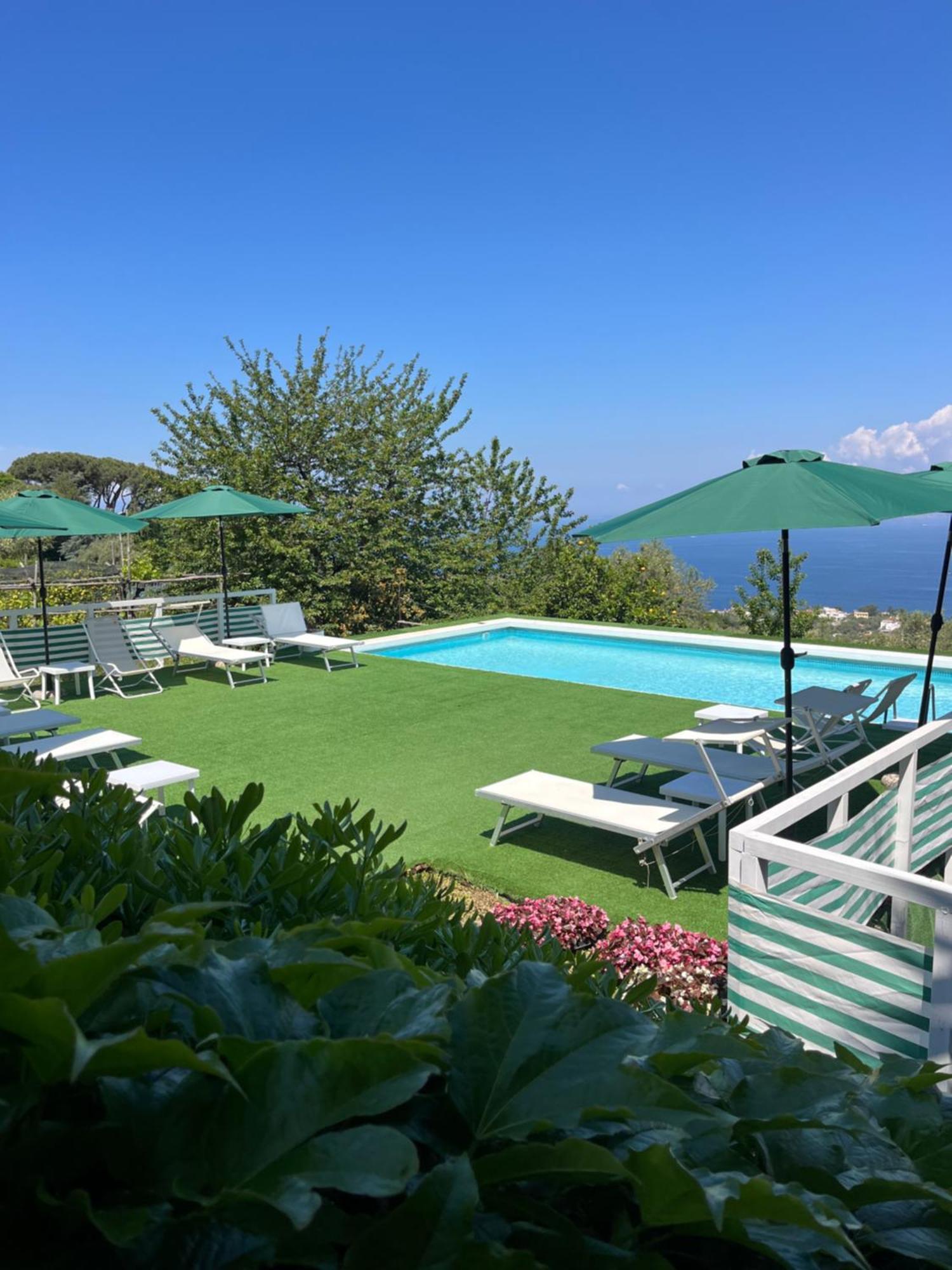 Hotel Sorrento Garden Exterior foto