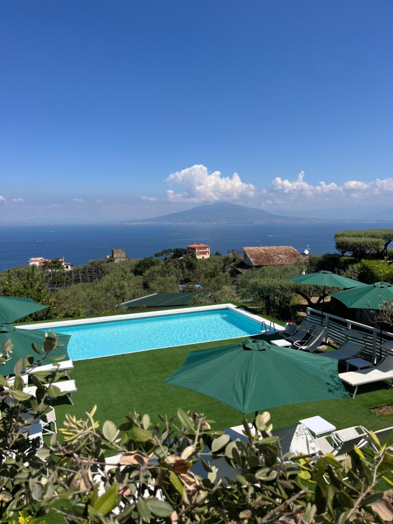 Hotel Sorrento Garden Exterior foto